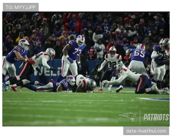 小马进攻前线保护出色，为泰勒创造巨大冲球空间